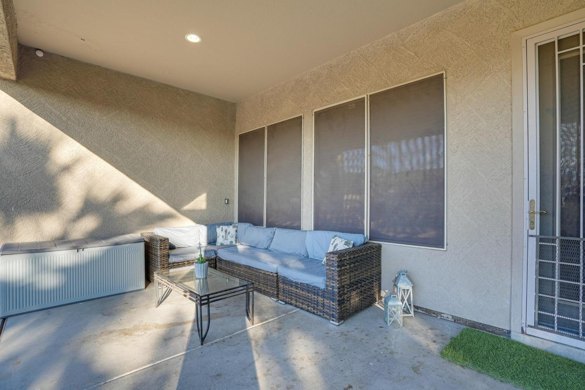 Goodyear Group Getaway With Pool And Putting Green Exterior photo